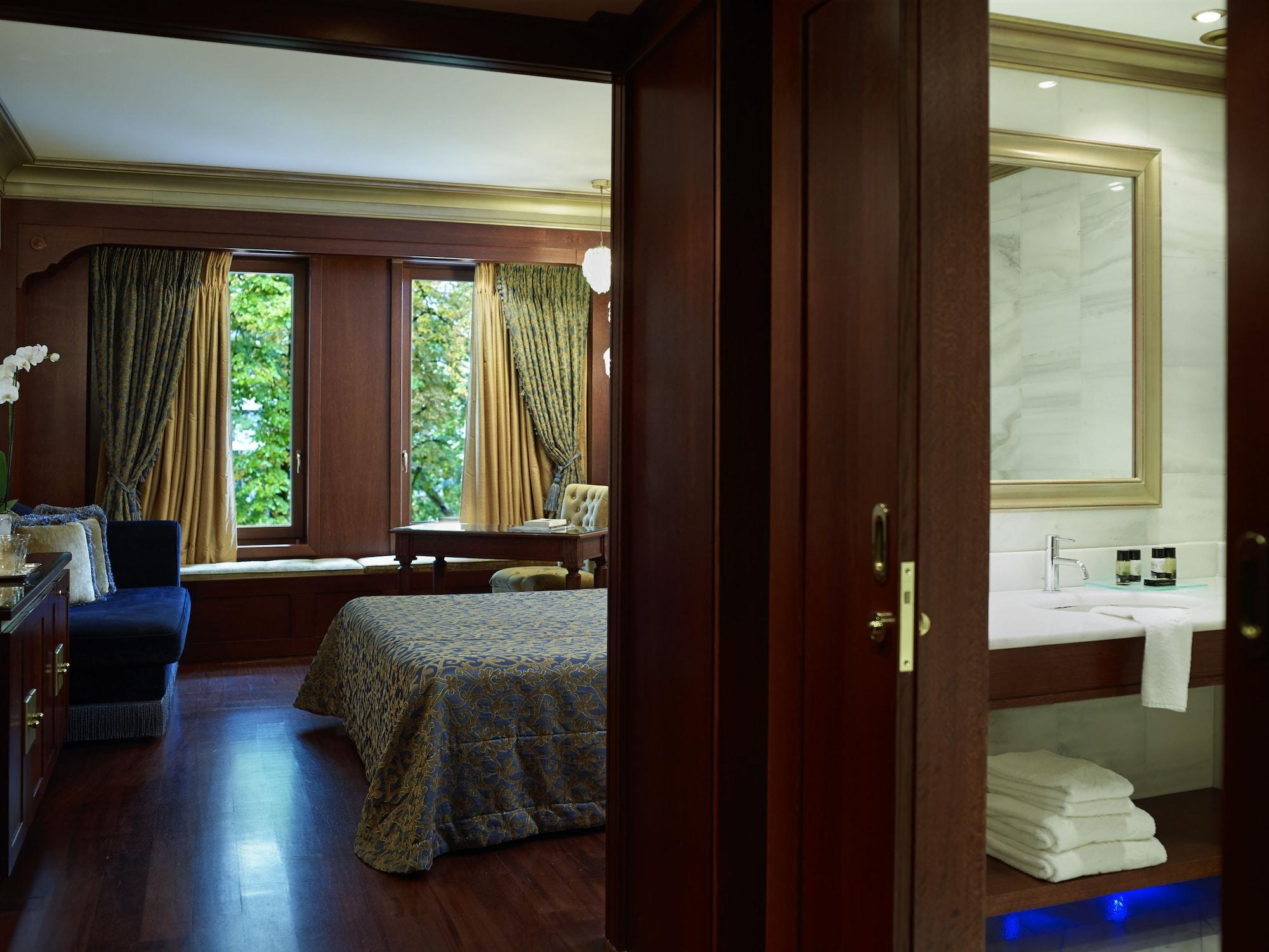 Grand Serai Congress And Spa Янина Екстериор снимка A room at the hotel