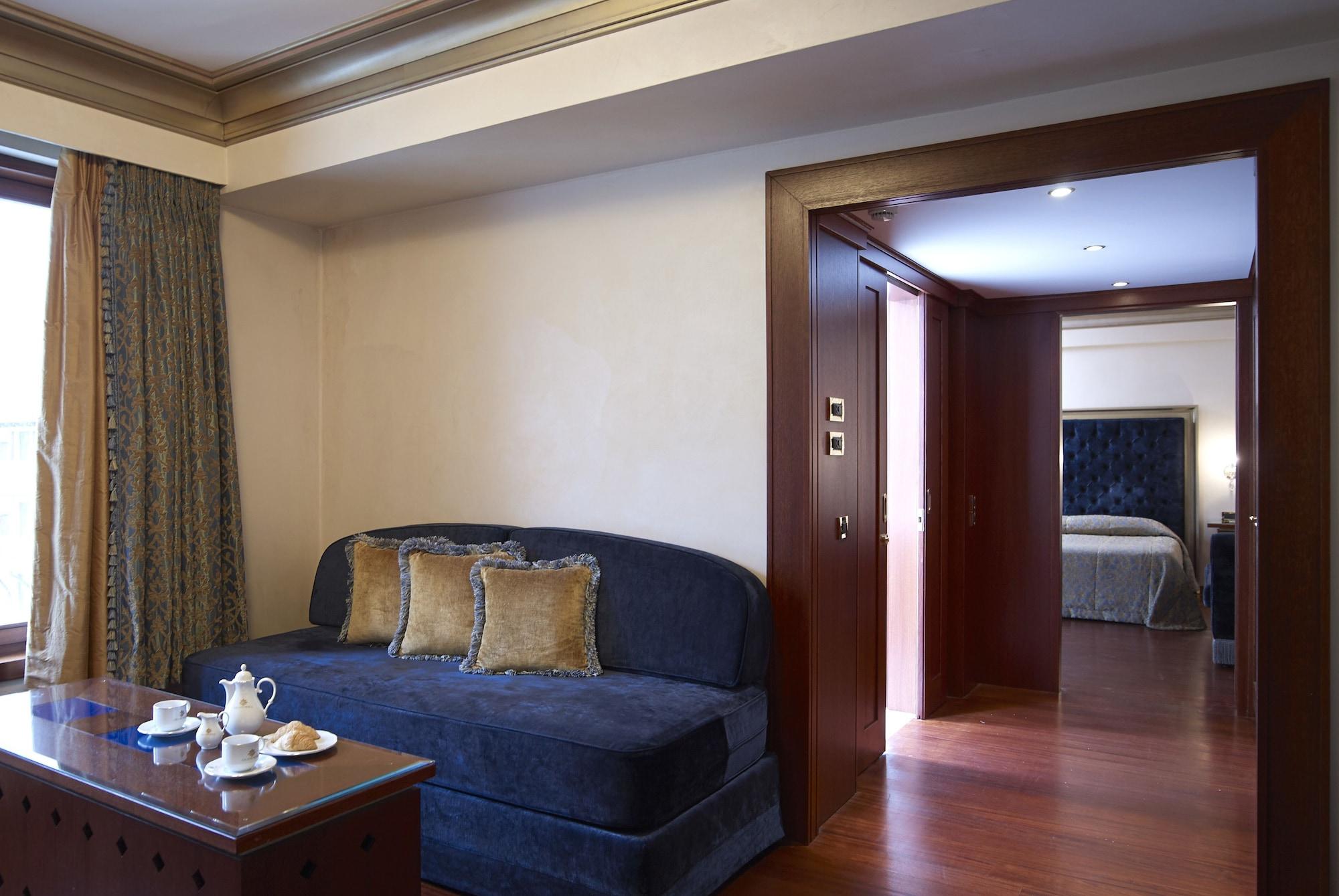 Grand Serai Congress And Spa Янина Екстериор снимка Suite