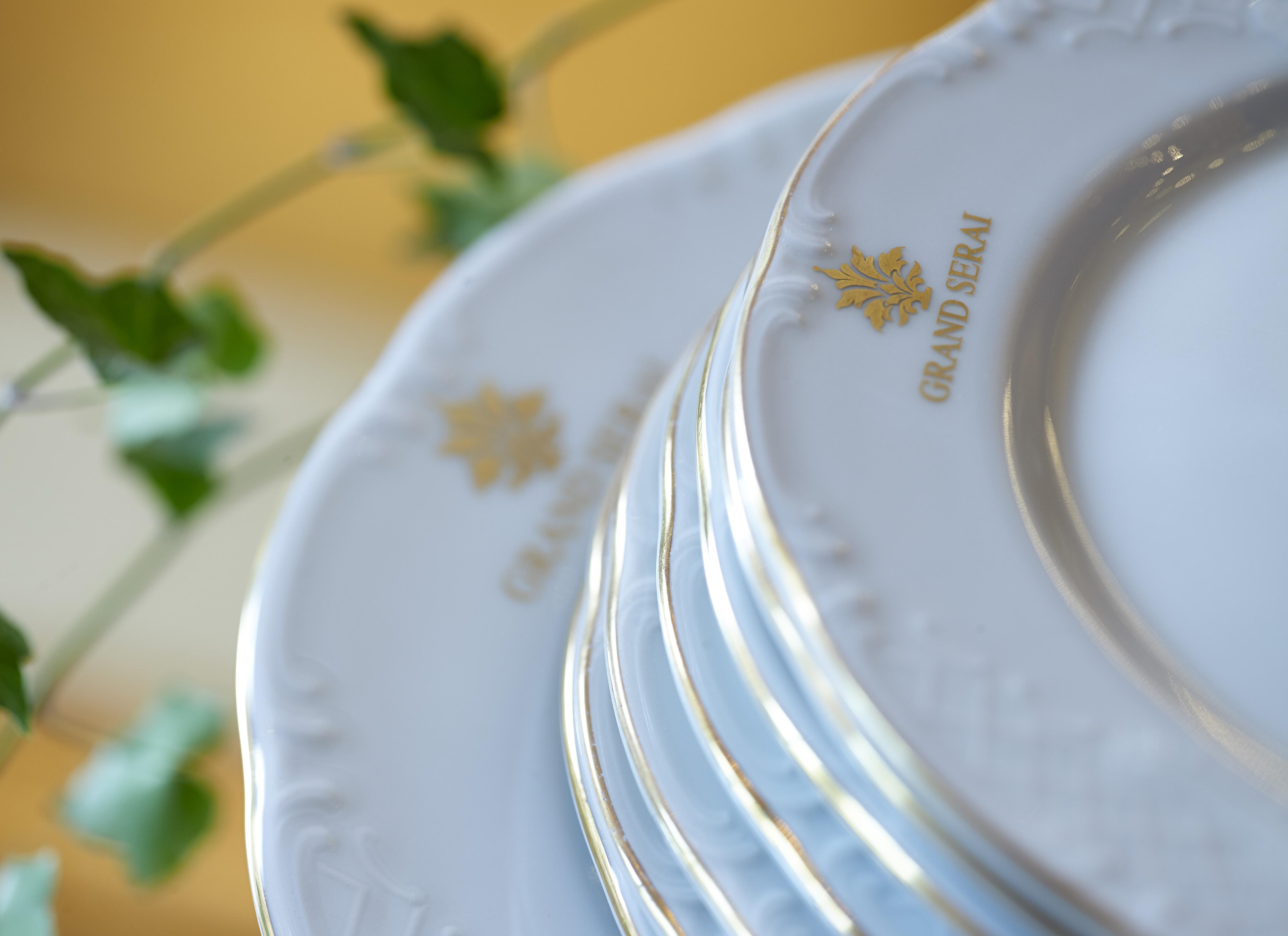 Grand Serai Congress And Spa Янина Екстериор снимка Dinnerware