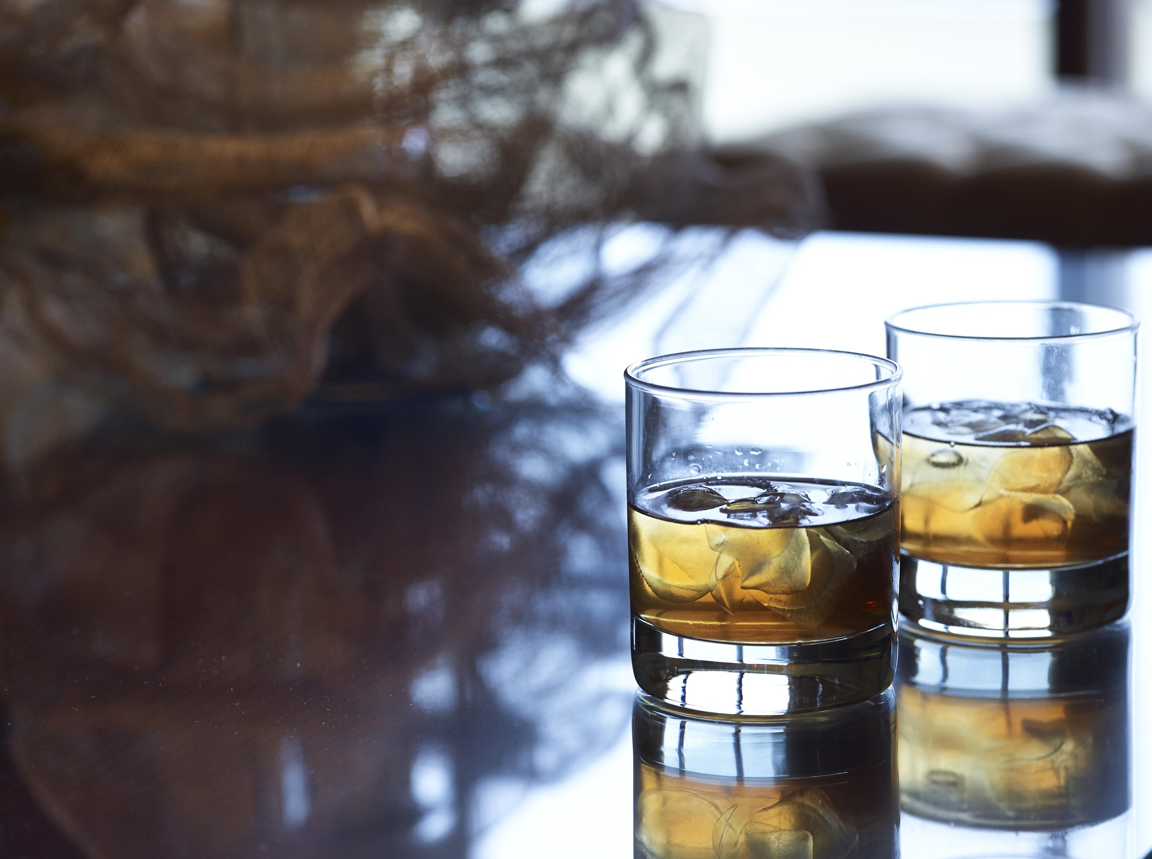 Grand Serai Congress And Spa Янина Екстериор снимка Two old fashioned glasses