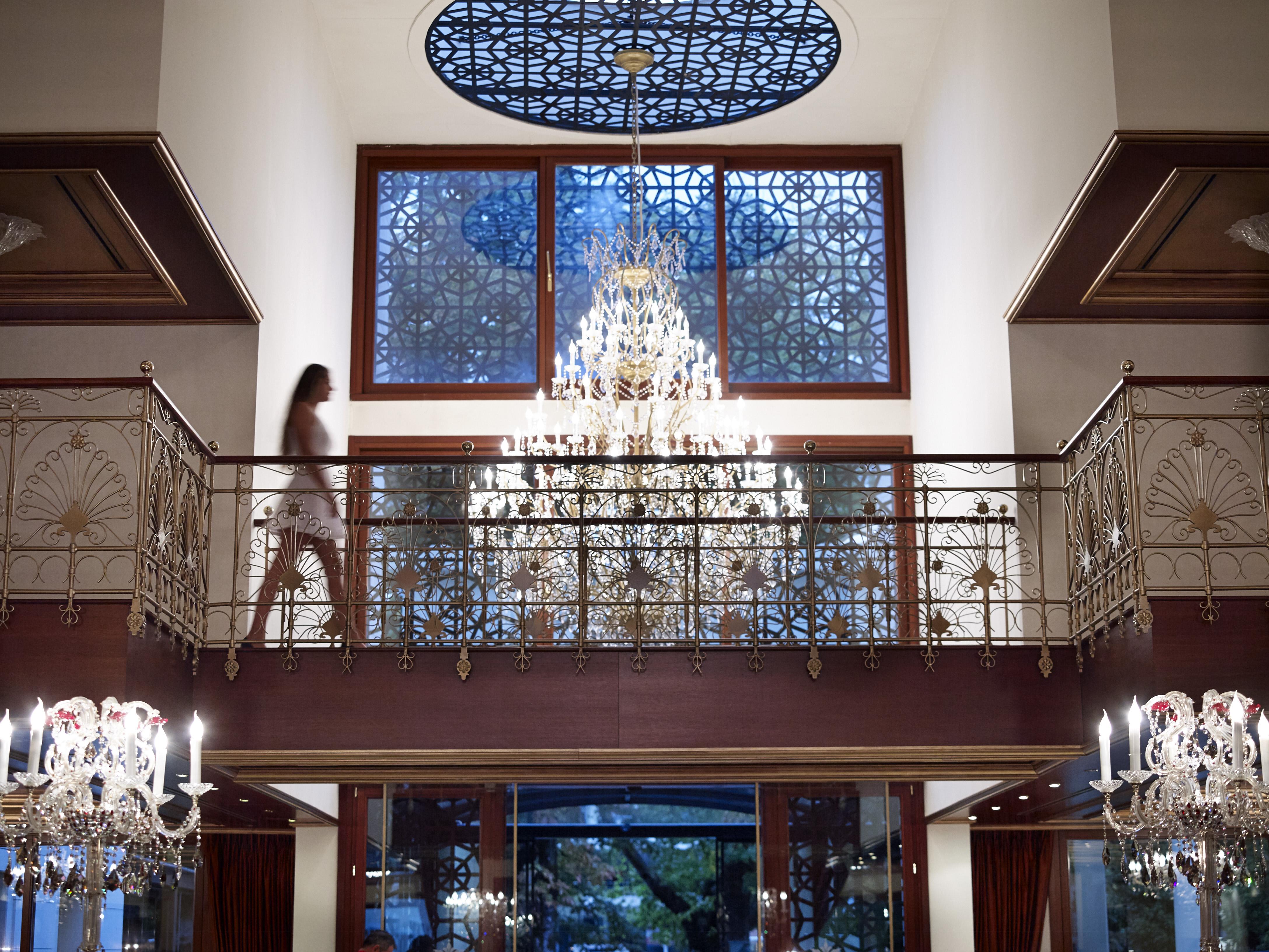 Grand Serai Congress And Spa Янина Екстериор снимка The lobby of the Taj Bengal